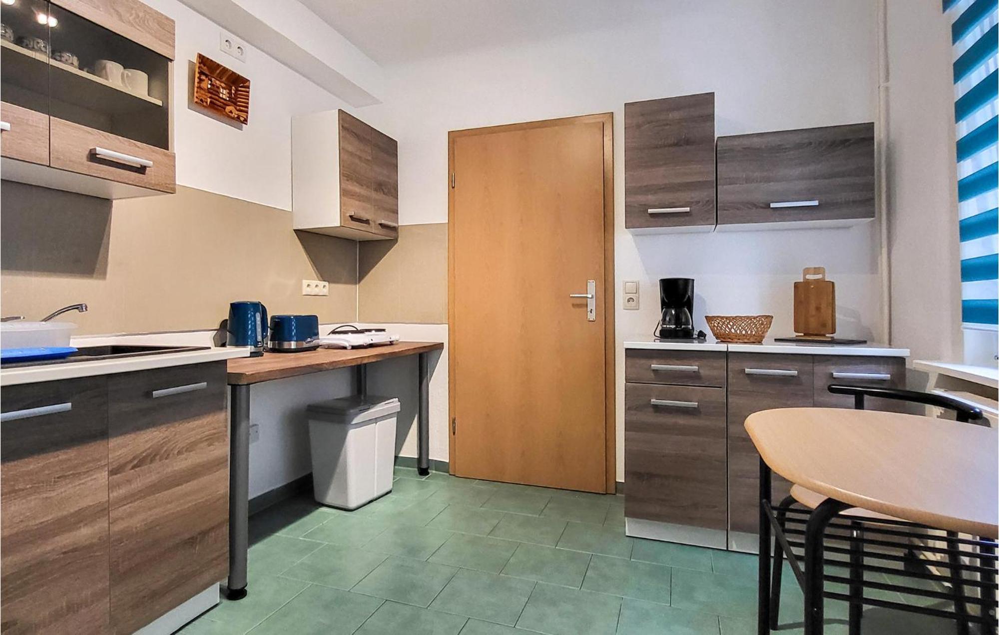 2 Bedroom Nice Apartment In Фридрихрода Екстериор снимка