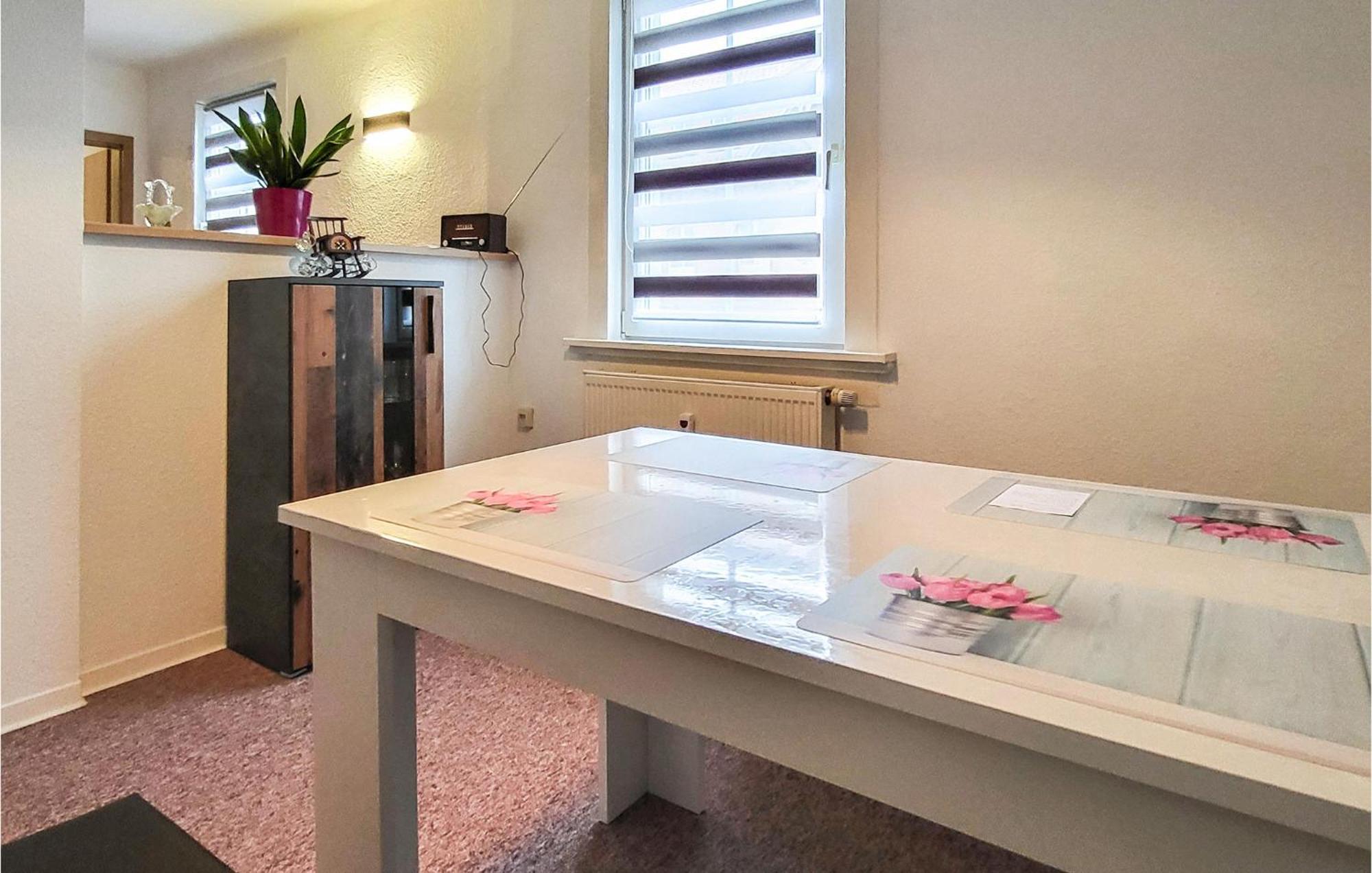 2 Bedroom Nice Apartment In Фридрихрода Екстериор снимка